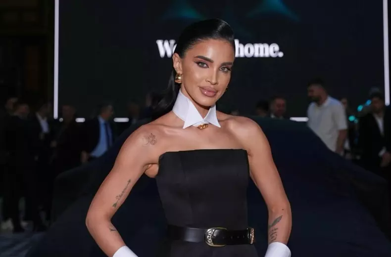 adelina pestritu40