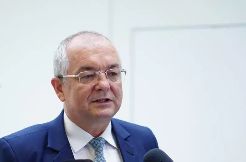 emil boc8
