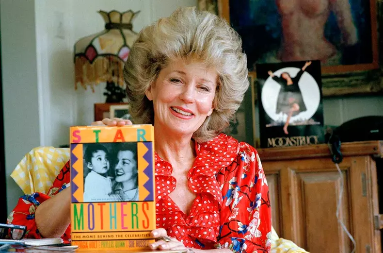 MAMA LUI CHER 96 DE ANI