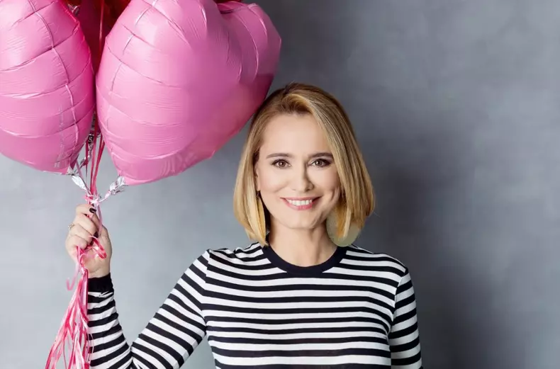 Andreea Esca implineste 50 de ani