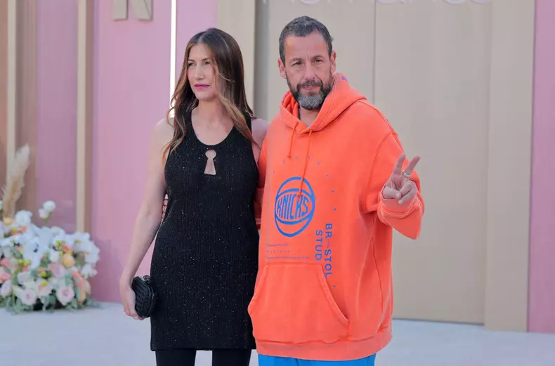 Adam Sandler și Jackie Sandler - Office Romance 2026