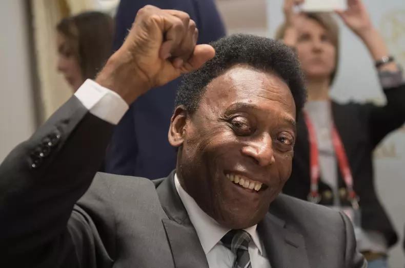 Pele a murit. Celebrul fotbalist avea 82 de ani