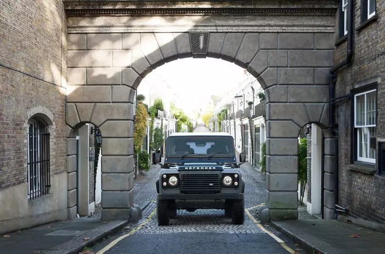 land-rover-defender-3