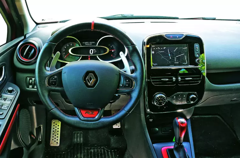 SH Renault Clio RS 010