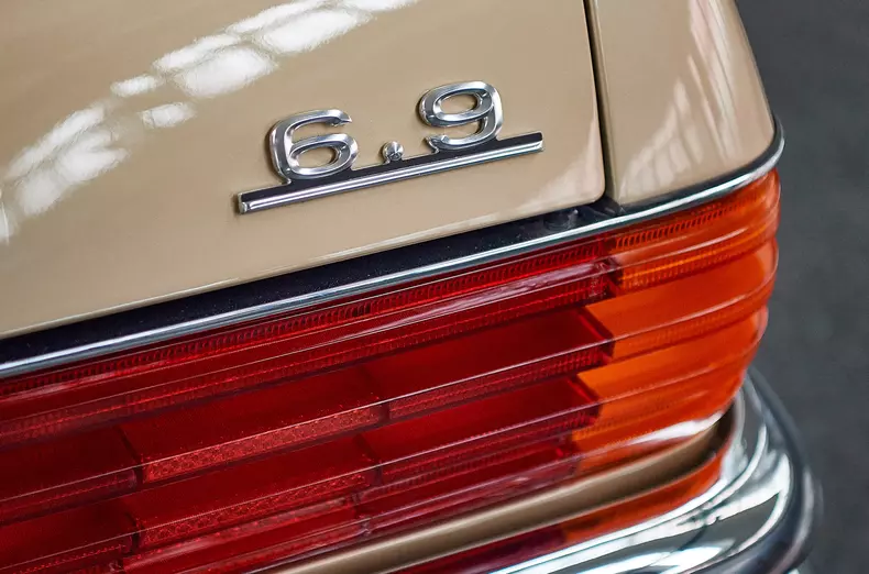 Mercedes-Benz 450 SEL 6.9: „Das beste Automobil“ seiner Zeit feiert 50. Geburtstag

Mercedes-Benz 450 SEL 6.9: “The best car” of its time turns 50
