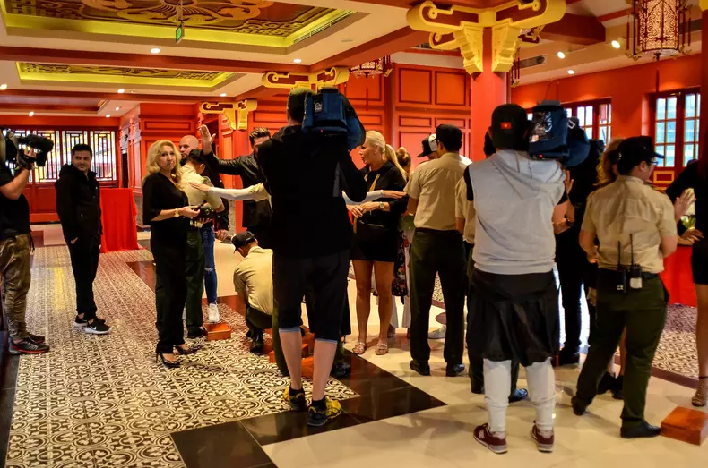 Ce s-a întâmplat în prima ediție „Asia Express” Vedetele au făcut autostopul și au mâncat pe jos, în casele localnicilor vietnamezi (1)