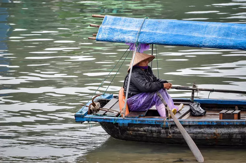 Ce s-a întâmplat în prima ediție „Asia Express” Vedetele au făcut autostopul și au mâncat pe jos, în casele localnicilor vietnamezi (3)