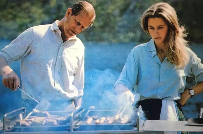EXCLUSIVE: Netflix Drama "The Crown" Recreates A Famous Royal Balmoral  BBQ