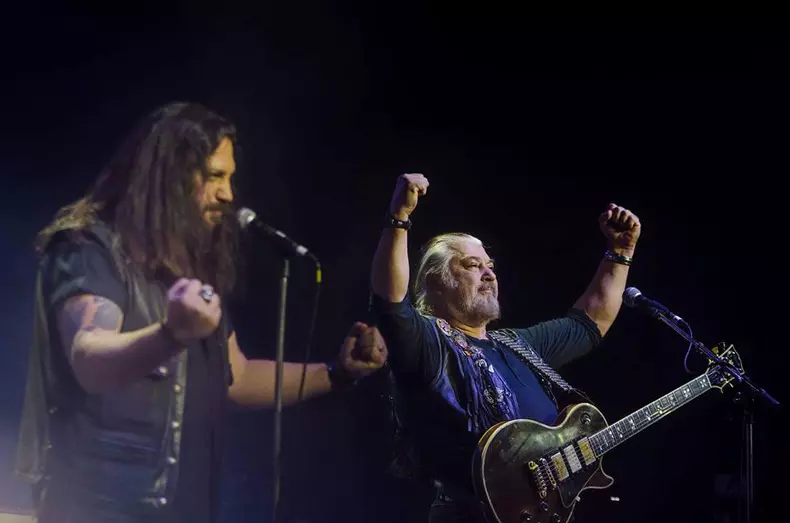 18033181_1067660470002437_5040734884389987439_n