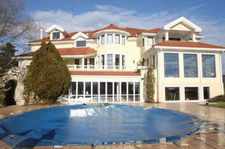 vila-izvorani-1