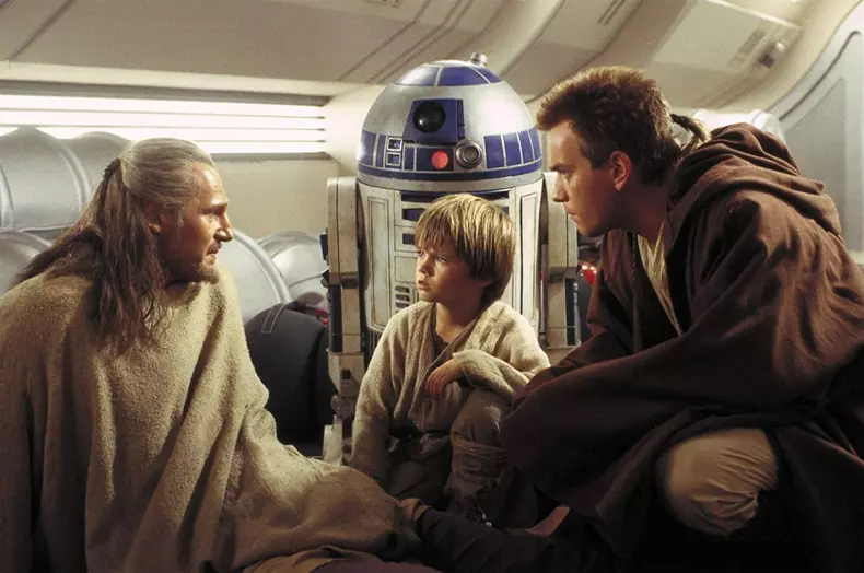 STAR WARS: EPISODE 1 - THE PHANTOM MENACE 1999 Lucasfilm production with from left: Liam Neeson, Jake Lloyd, Ewan McGregor