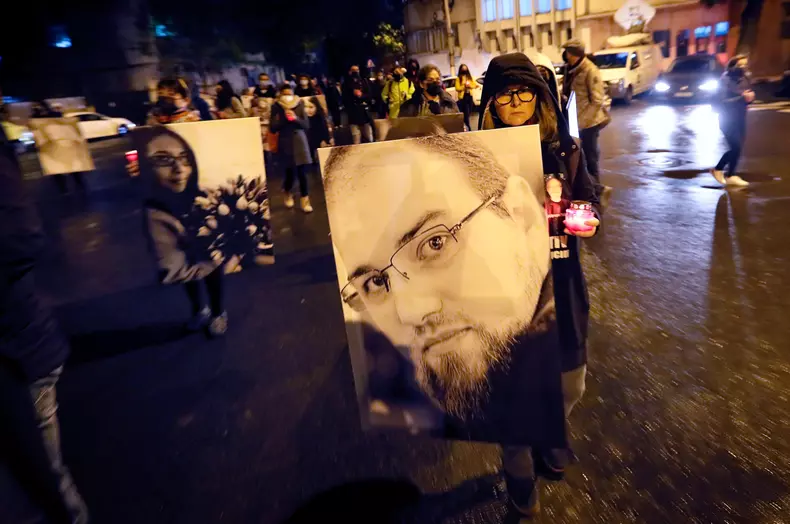 Commemoration for victims of club blaze on fifth anniversary held in Bucharest