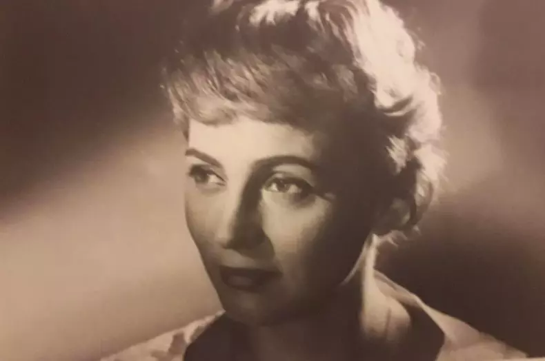 mama-andrei-aradits-1