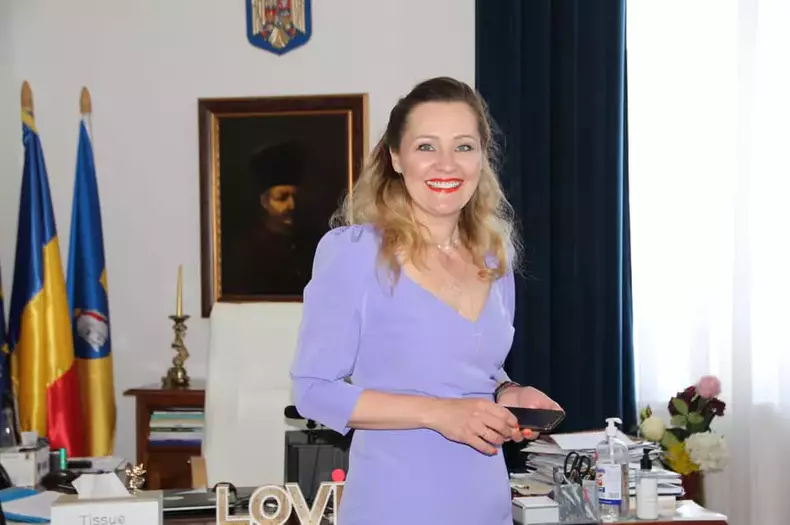 elena-lasconi-8