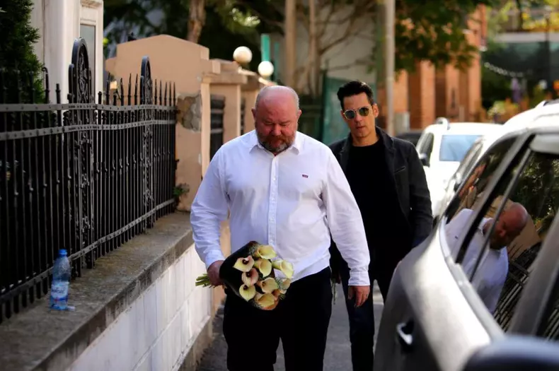 Stefan Banica si Mihai Constantin la inmormantarea lui Ion Caramitru