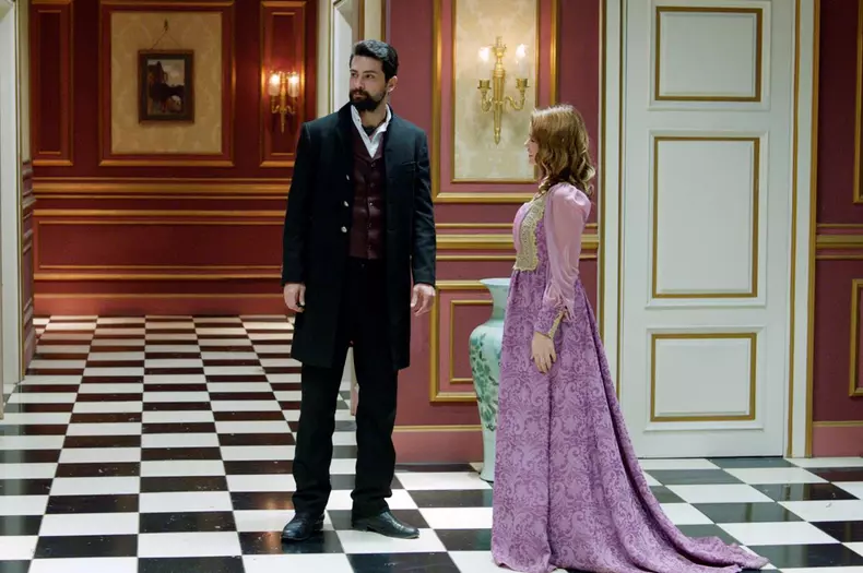 onur-tuna-in-Filinta-B9Z3vkwCUAEubrm