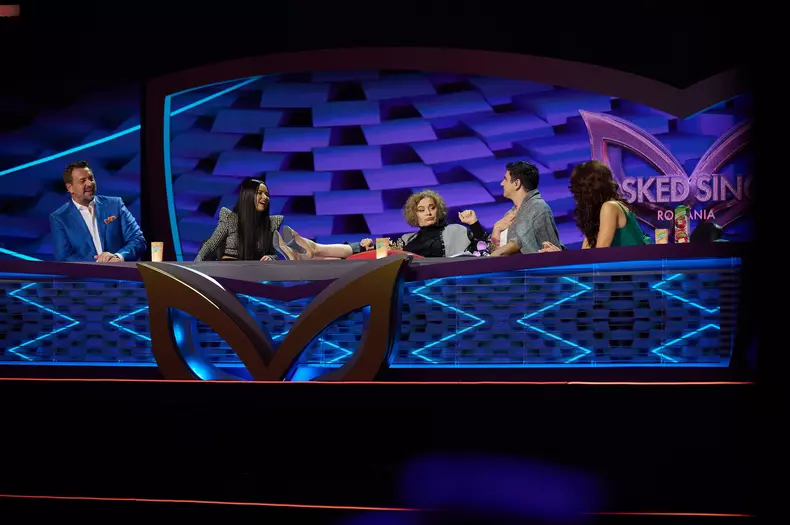 detectivii-Masked-Singer-si-Maia-Morgenstern