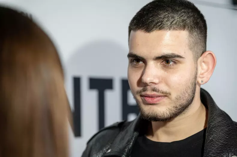 Ce-tinute-au-purtat-vedetele-la-premiera-de-gala-a-„Odata-pentru-totdeauna-filmul-regizat-de-Iura-Luncasu-9