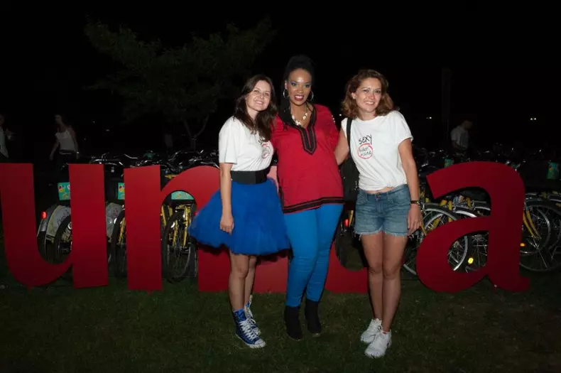 Julie_Mayaya_Raluca_Hagiu__redactor-sef_Unica__Monica_Cismaru__Unica__credit_foto_Monica_Finkelstein.jpg