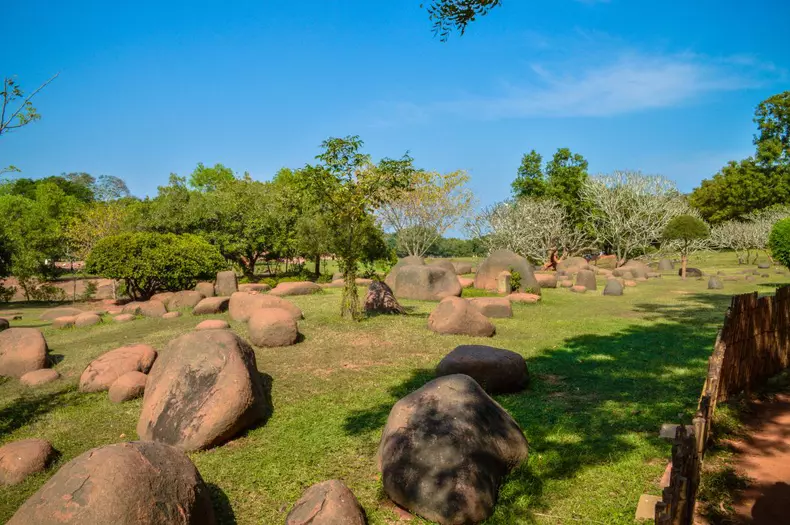 Auroville, orașul în care nu există religie, politică și bani