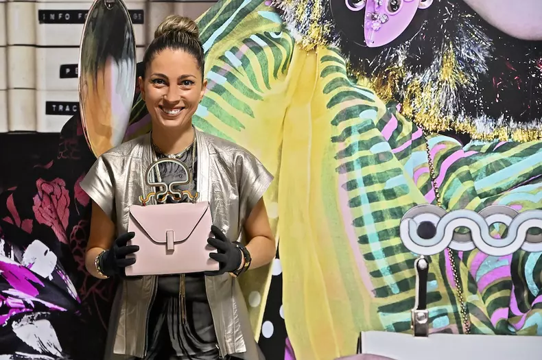 Diana-Nicolaie-designer-expozitie-Bags-Inside-Out-1