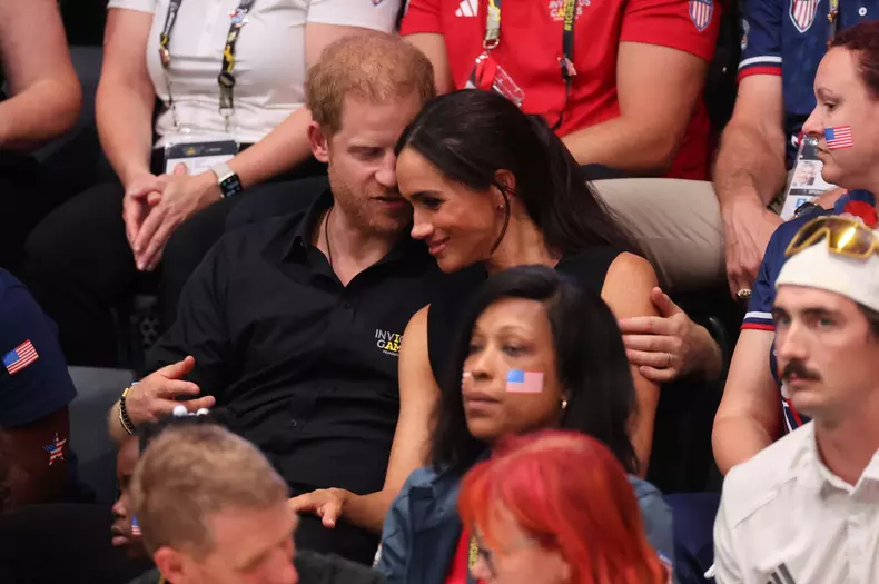 Meghan Markle și Prințul Harry s-au întors în Europa