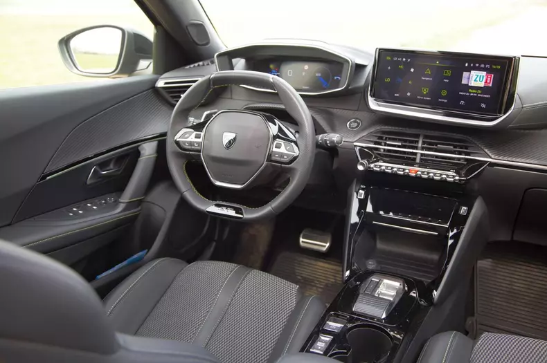 Peugeot 2008 facelift 002