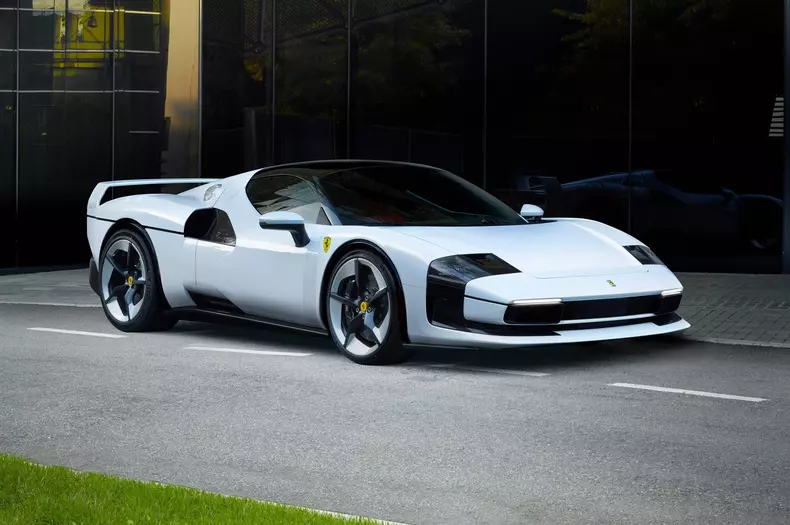 Ferrari-SC40-2025-Front_Three-Quarter.519acc5c