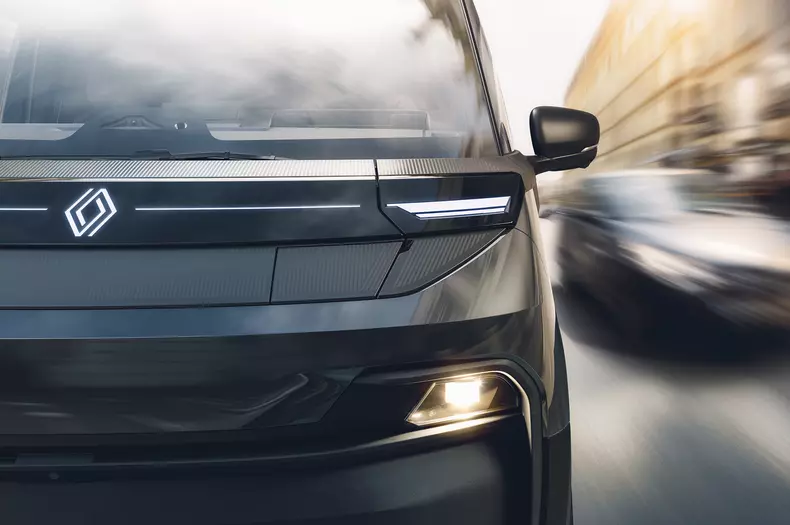 RENAULT TRAFIC E-TECH ELECTRIC (LE1V1)