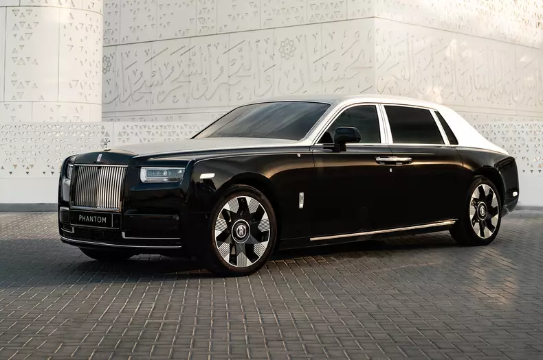 P90629673_highRes_rolls-royce-phantom-