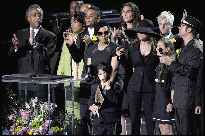 MEMORIAL MICHAEL JACKSON AU STAPLES CENTER DE LOS ANGELES