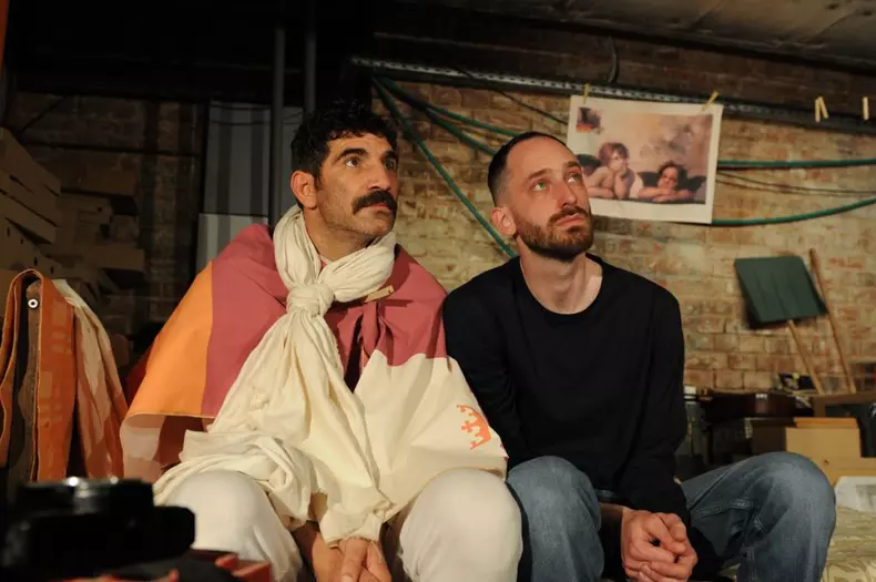 film-in-sat-rasinari_emigranti-1024x680-1.jpg