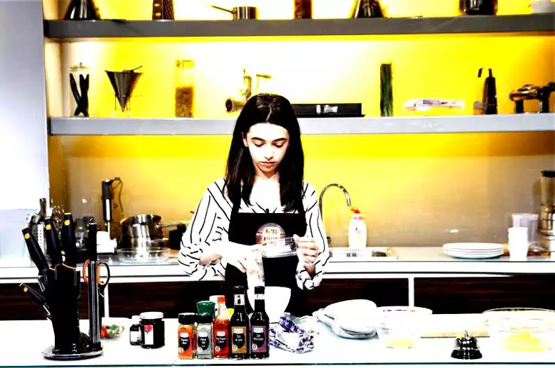 miruna-bontea-chefi-la-cutite-1