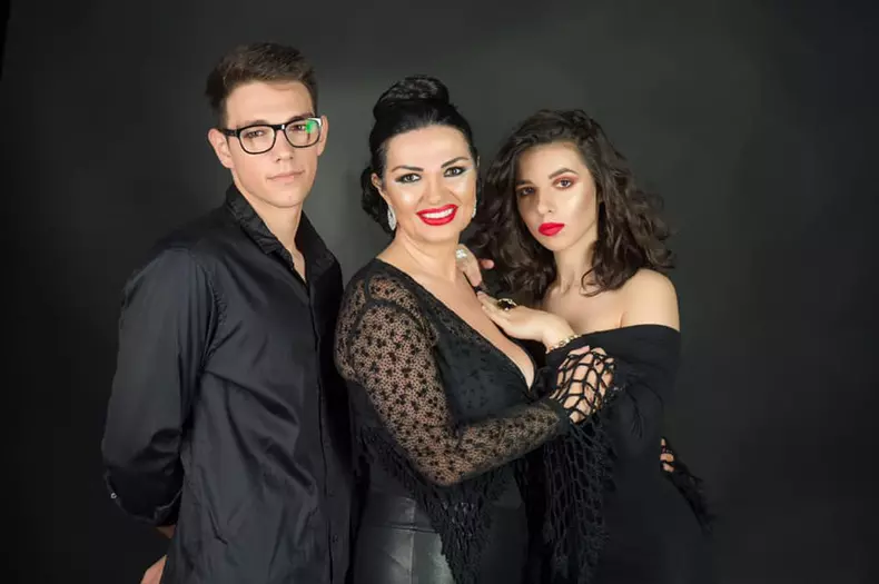 Ozana Barabancea și cei doi copii