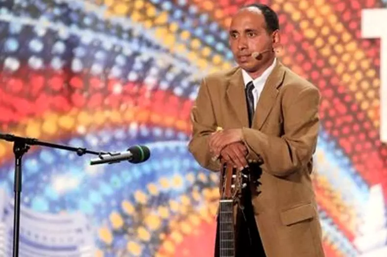 Gigel-Frone-s-a-intors-la-Romanii-au-talent-4