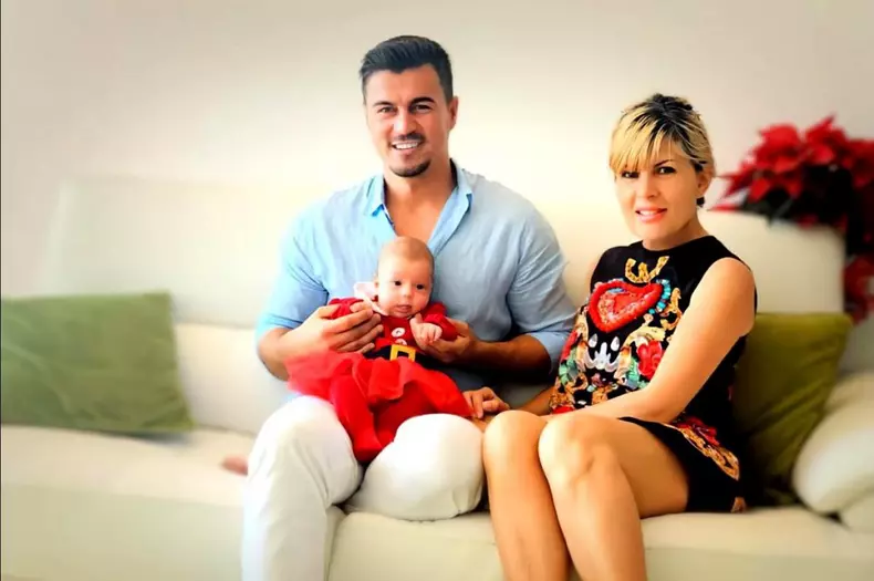 Elena vizitata de fiica ei