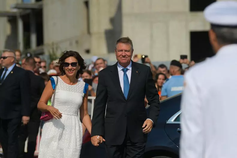 iohannis si carmne