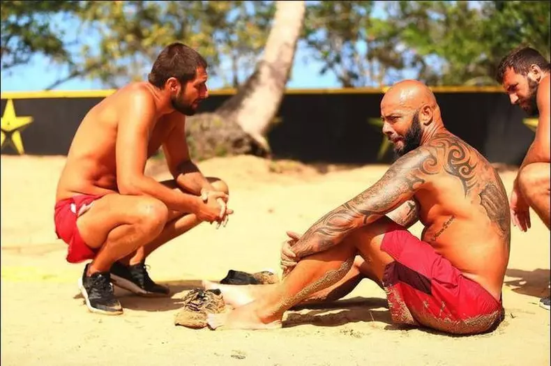 giani-kirita-cu-burta