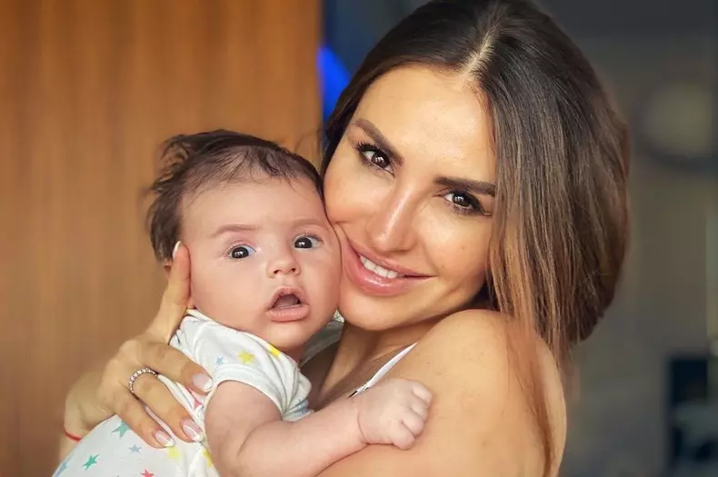 roxana-blagu-traieste-miracolul-unui-nou-inceput-dupa-drama-vietii-ei-zmi-a-fost-dor-de-bebeluseala-1_6_size20