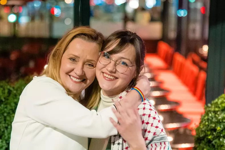 Elena-si-Oana-Lasconi-1