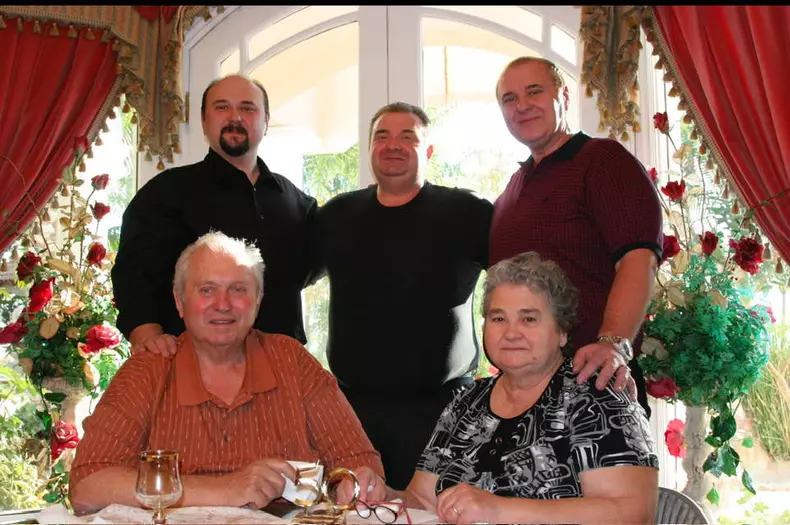 nick-radoi-familie2