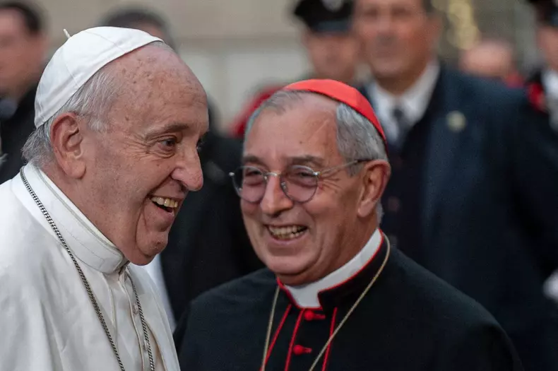 Pope Francis' Prayer During Veneration of Immaculate Conception Statue in Piazza di Spagna