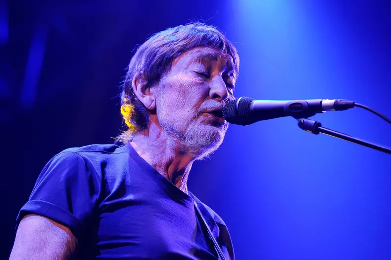 Chris Rea performs at Eventim Apollo in London - 20 December 2014