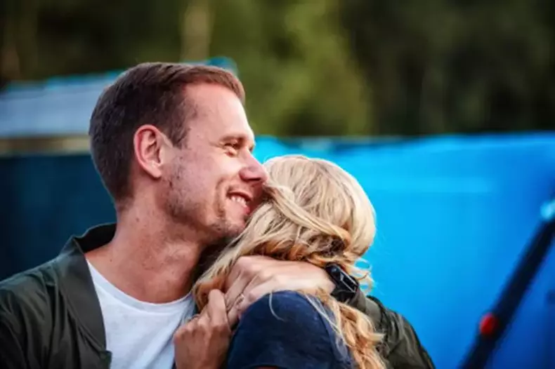armin-van-buuren-si-erika-van-thiel