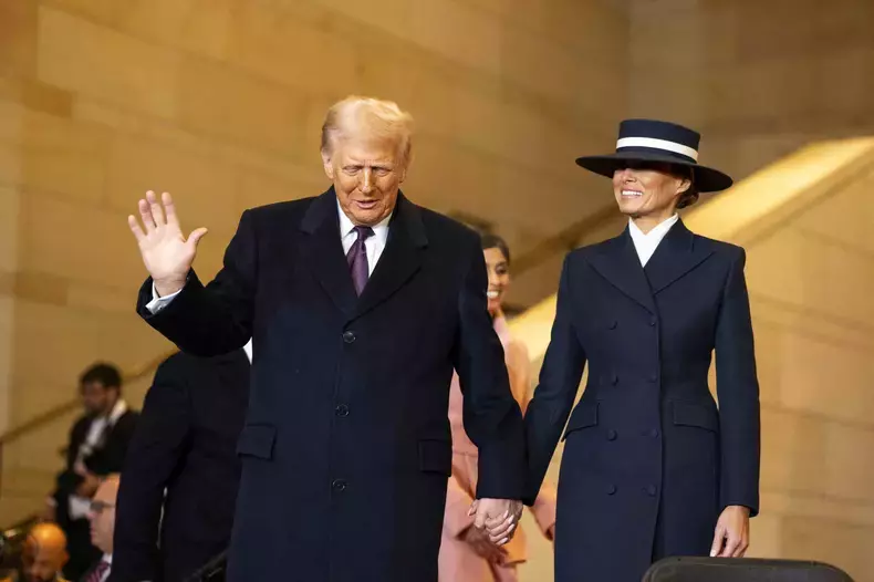 melania si trump in ziua inaugurarii