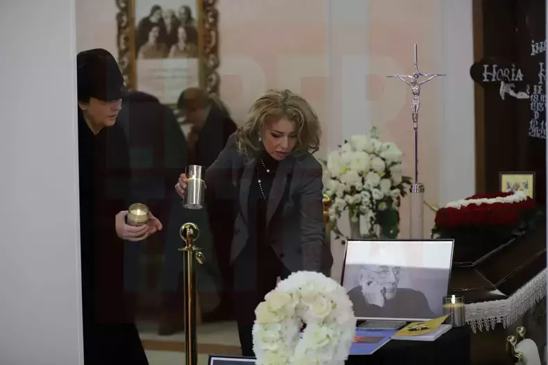 alexandra-velniciuc-priveghi-horia-moculescu-3