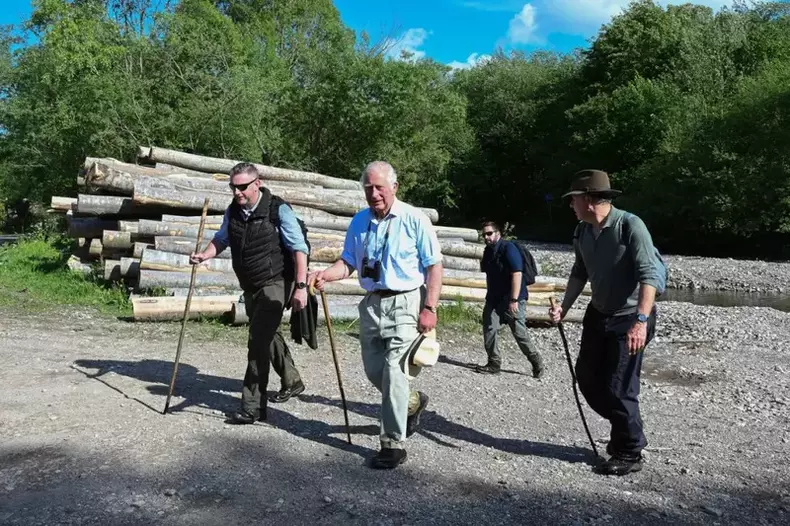 printul-charles-2-1024x682-1