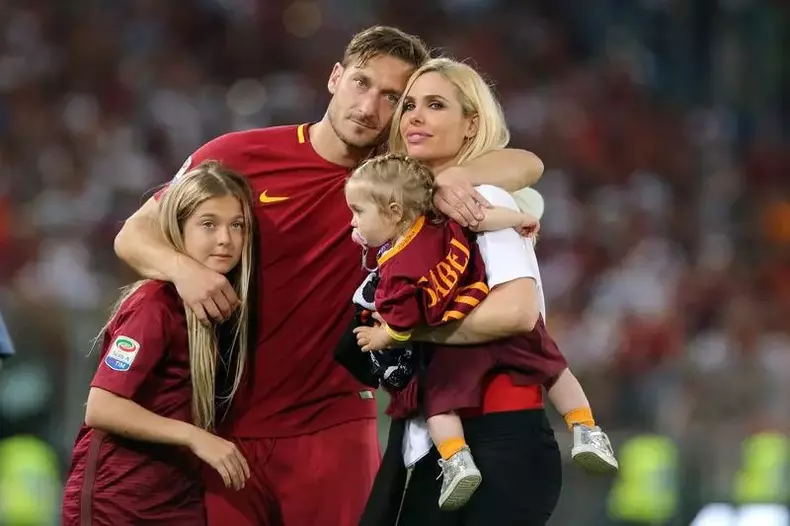 Francesco Totti și Ilary Blasi divorteaza
