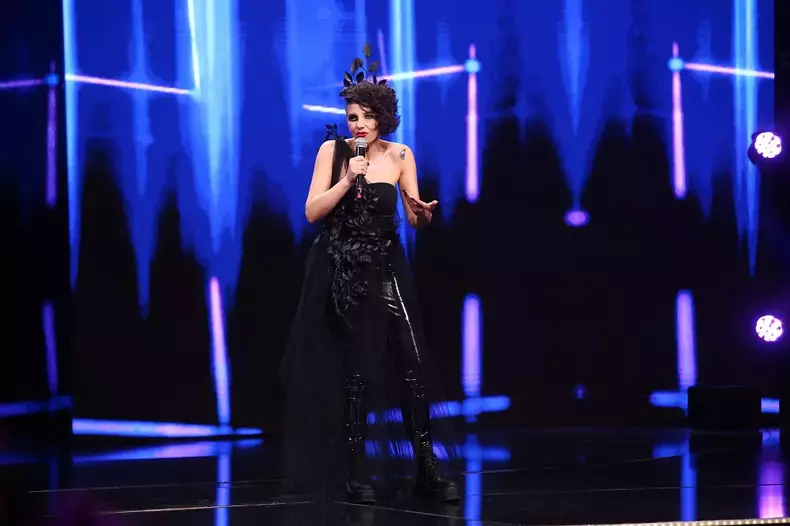 teodora-nedelcu-in-finala-sezonului-2-stand-up-revolution