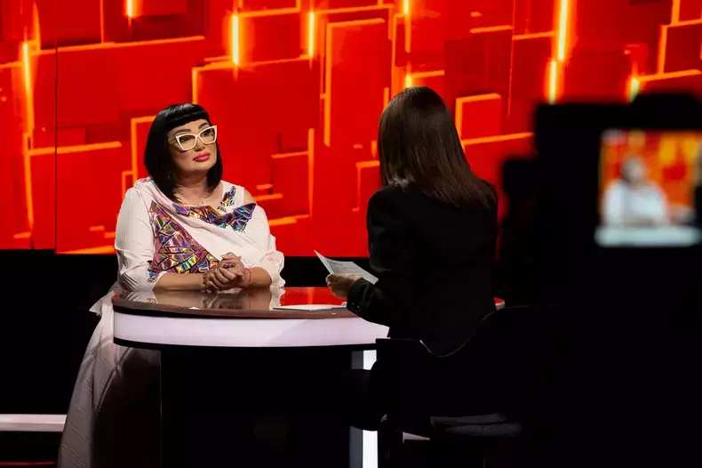 ozana-barabancea-la-40-de-intrebari-cu-denise-rifaikanal-d-1